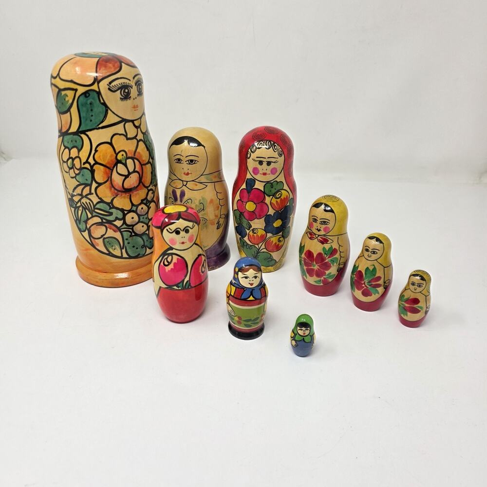 Russian Wood Nesting Dolls Matryoshka Variety Set Tallest Doll Is 4” Vintage X 9